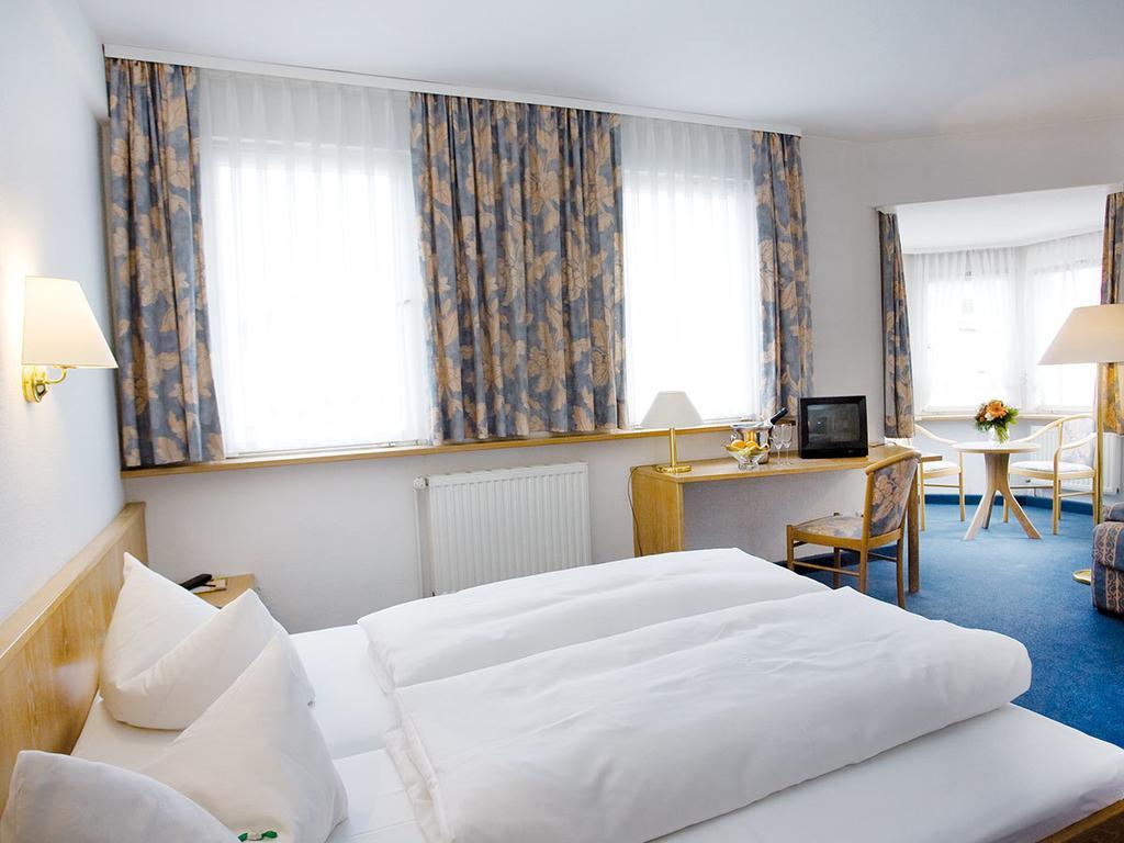 Hotel Kreuz Gaestehaus Und Lauchertbar Mit Terrasse Gammertingen Екстериор снимка