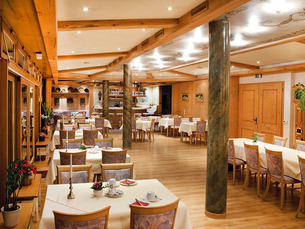 Hotel Kreuz Gaestehaus Und Lauchertbar Mit Terrasse Gammertingen Екстериор снимка